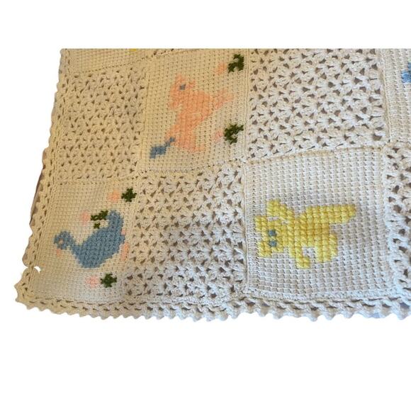 Vintage Hand Made Baby Throw Blanket Knit Crochet Afghan Animals 50" x 39" - Picture 2 of 5